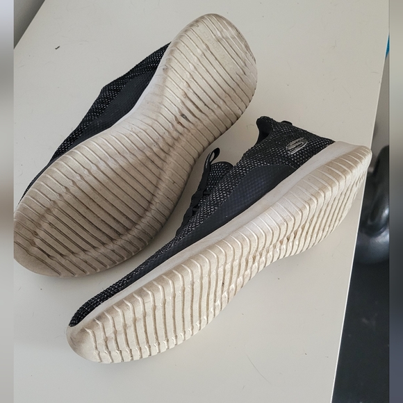 Gray Sketchers Shoes (8.5) - Picture 4 of 5